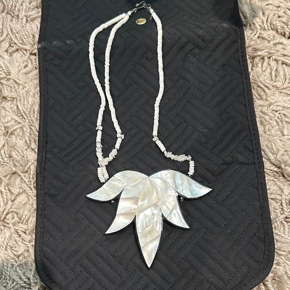 Pearl White Leaf Pendant Necklace